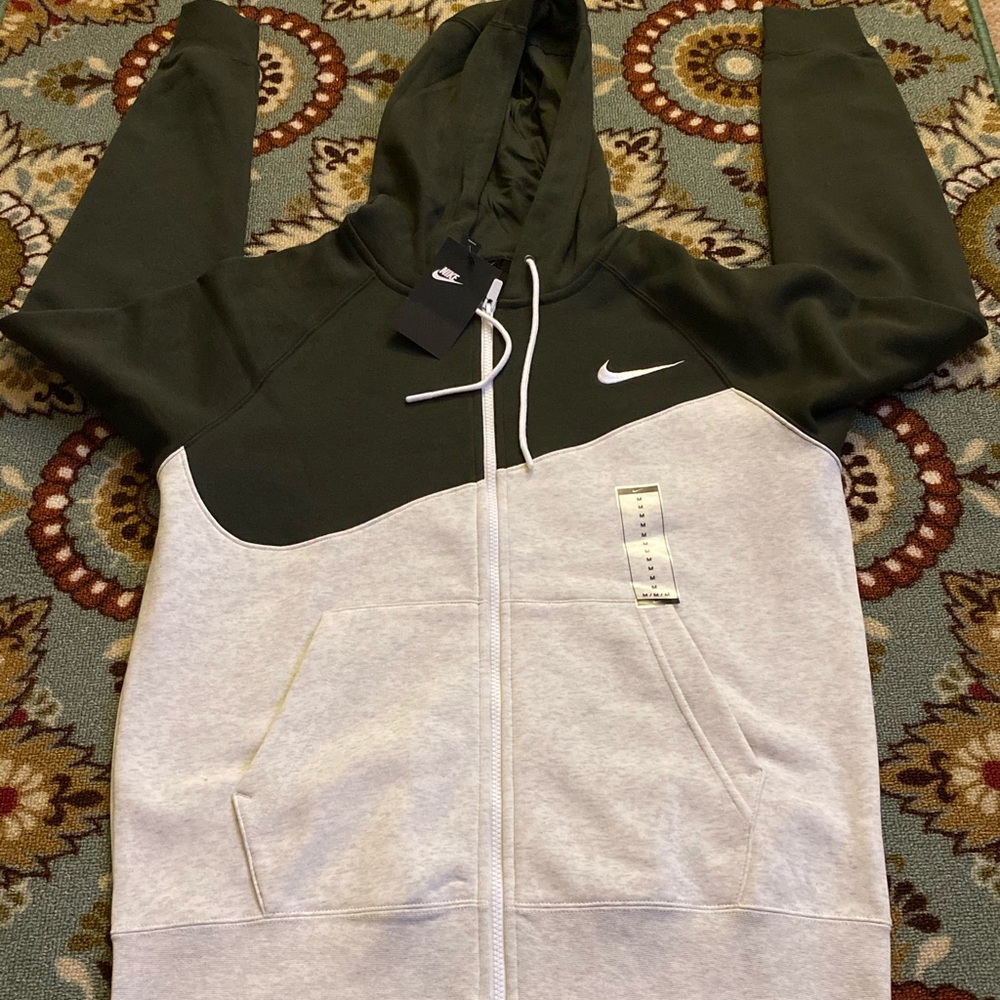 NEW Men’s Nike Big Swoosh